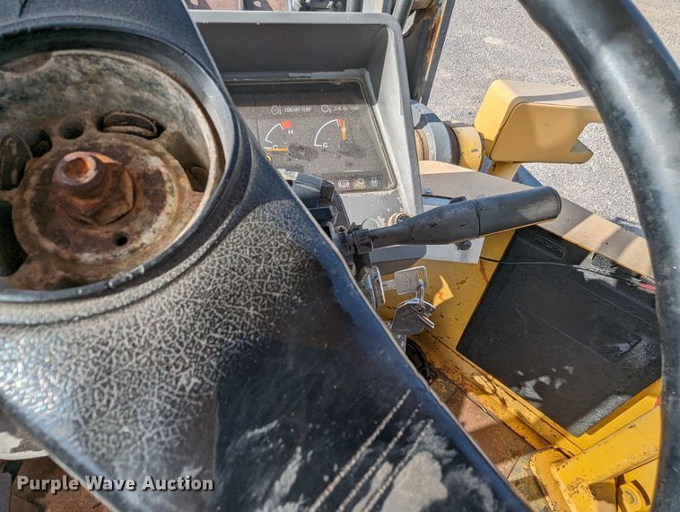 image for item MY9870 2008 Komatsu WA180-3L  wheel loader