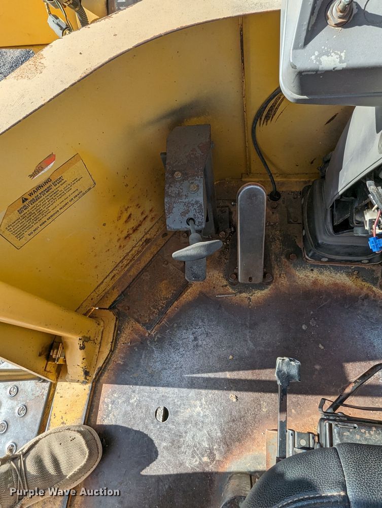 image for item MY9870 2008 Komatsu WA180-3L  wheel loader