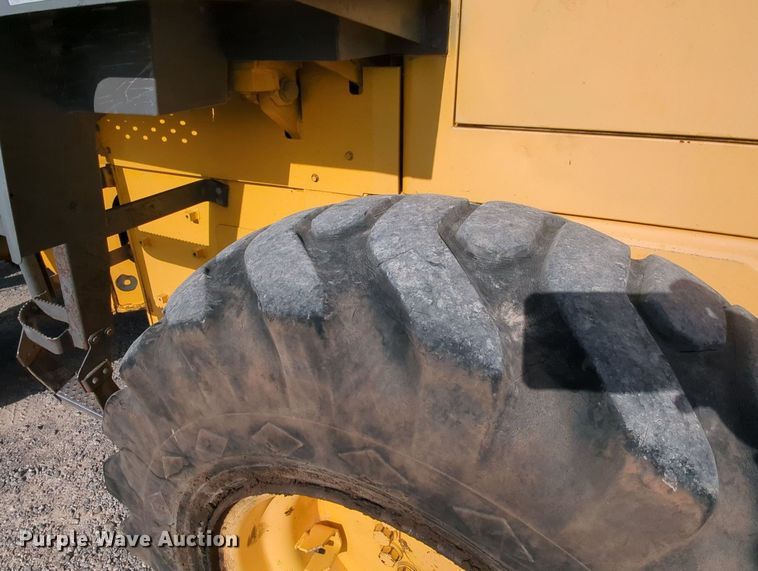 image for item MY9870 2008 Komatsu WA180-3L  wheel loader