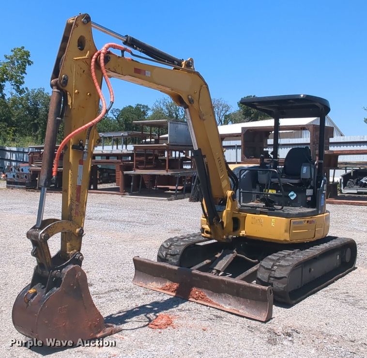 image for item MY9881 2011 Caterpillar 305D CR  mini excavator
