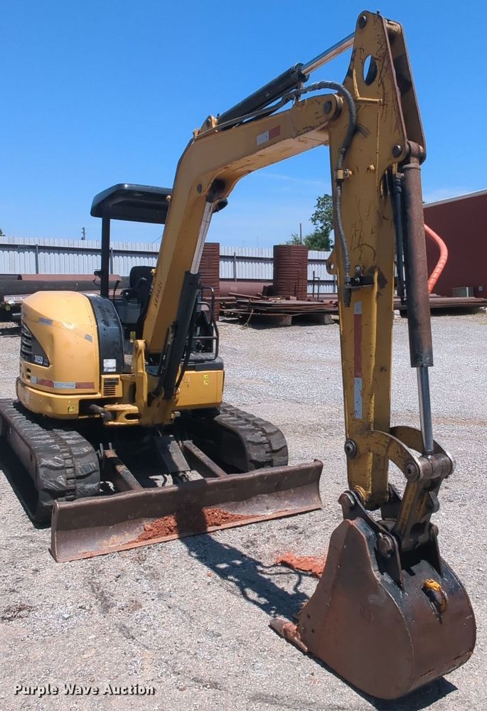 image for item MY9881 2011 Caterpillar 305D CR  mini excavator