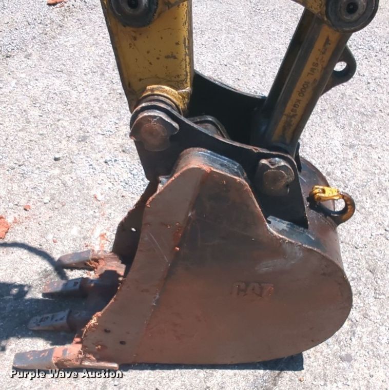 image for item MY9881 2011 Caterpillar 305D CR  mini excavator