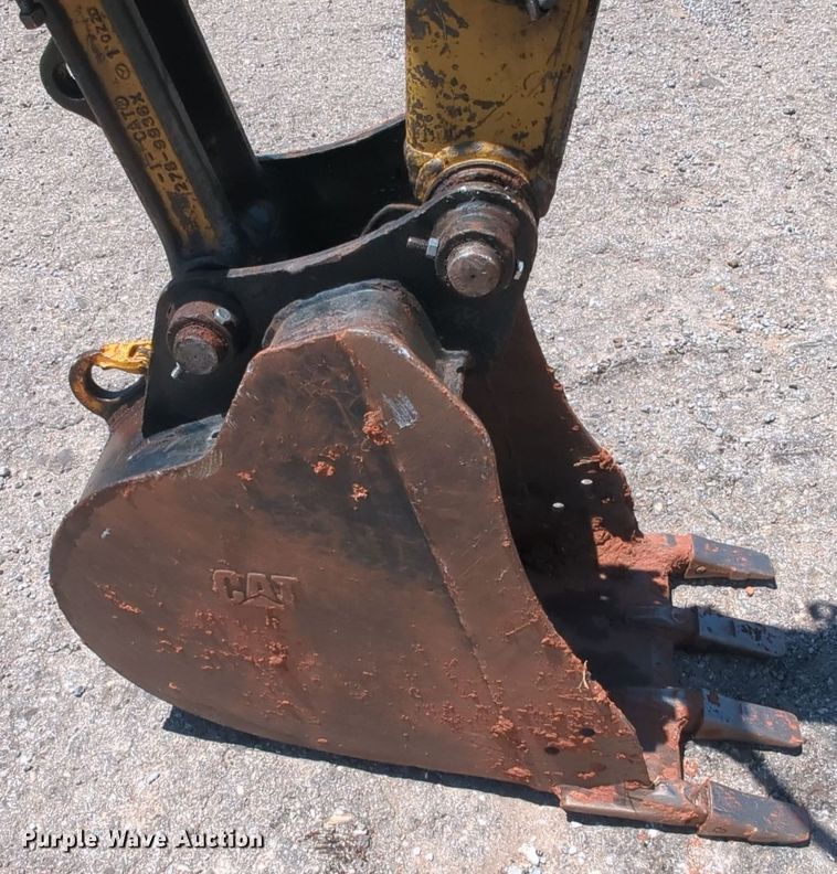 image for item MY9881 2011 Caterpillar 305D CR  mini excavator