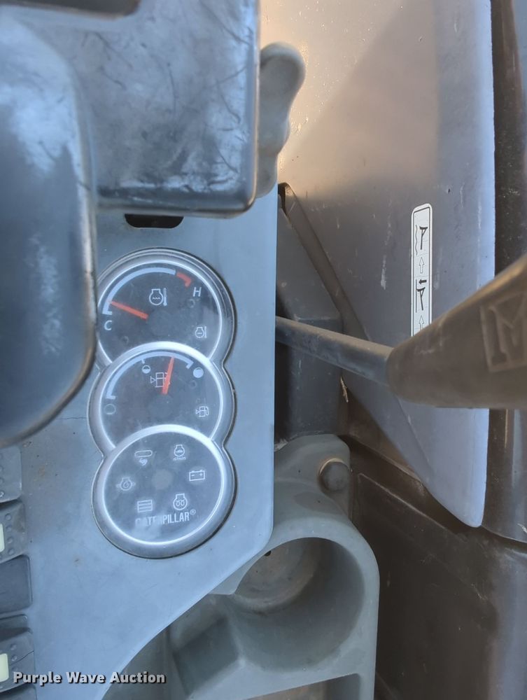 image for item MY9881 2011 Caterpillar 305D CR  mini excavator