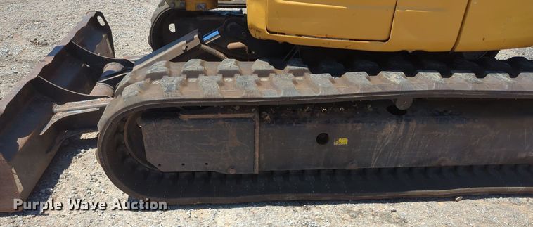 image for item MY9881 2011 Caterpillar 305D CR  mini excavator