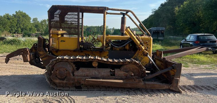 image for item NA9062 1964 Caterpillar D4D  dozer