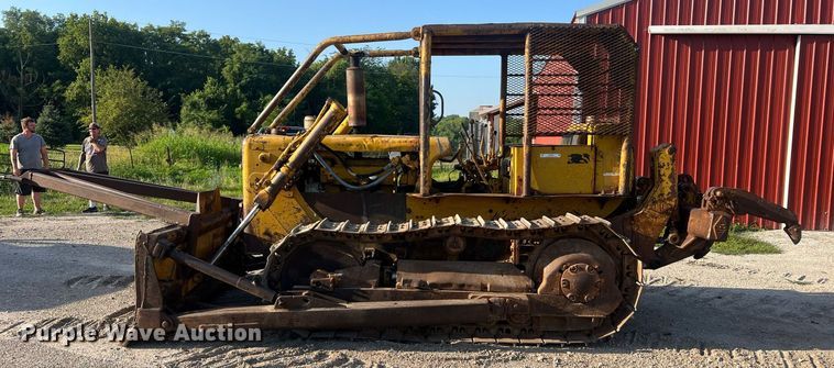 image for item NA9062 1964 Caterpillar D4D  dozer