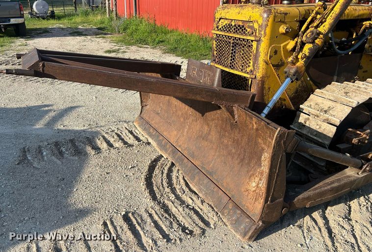 image for item NA9062 1964 Caterpillar D4D  dozer