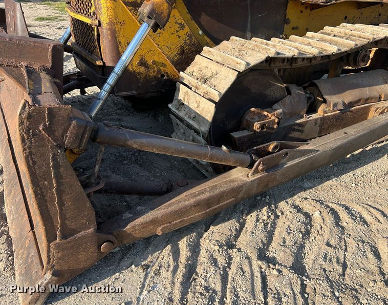 image for item NA9062 1964 Caterpillar D4D  dozer