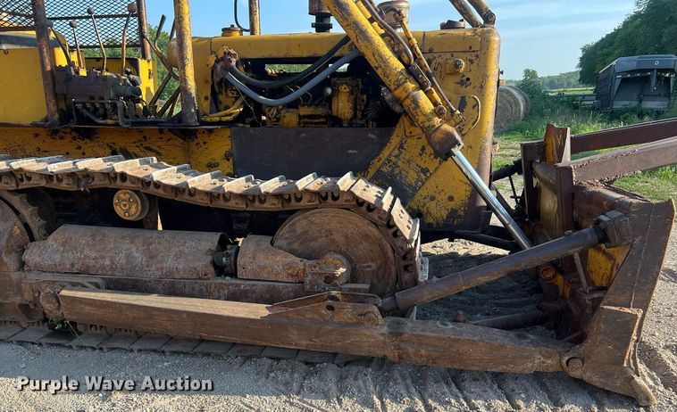image for item NA9062 1964 Caterpillar D4D  dozer