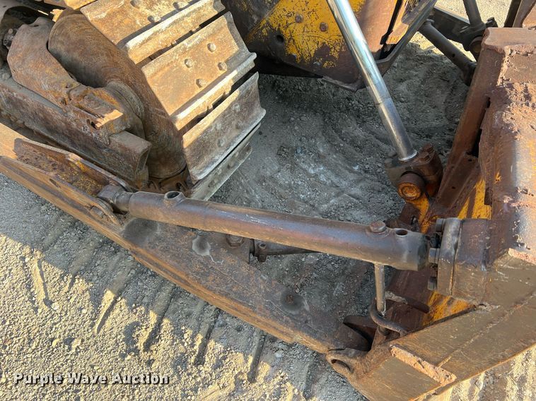 image for item NA9062 1964 Caterpillar D4D  dozer