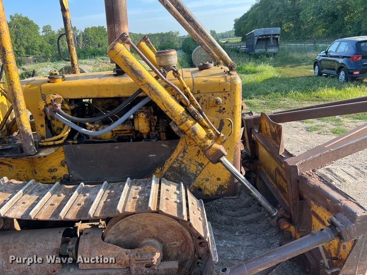 image for item NA9062 1964 Caterpillar D4D  dozer