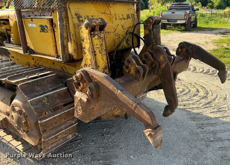 image for item NA9062 1964 Caterpillar D4D  dozer