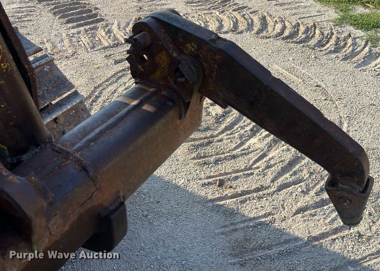 image for item NA9062 1964 Caterpillar D4D  dozer