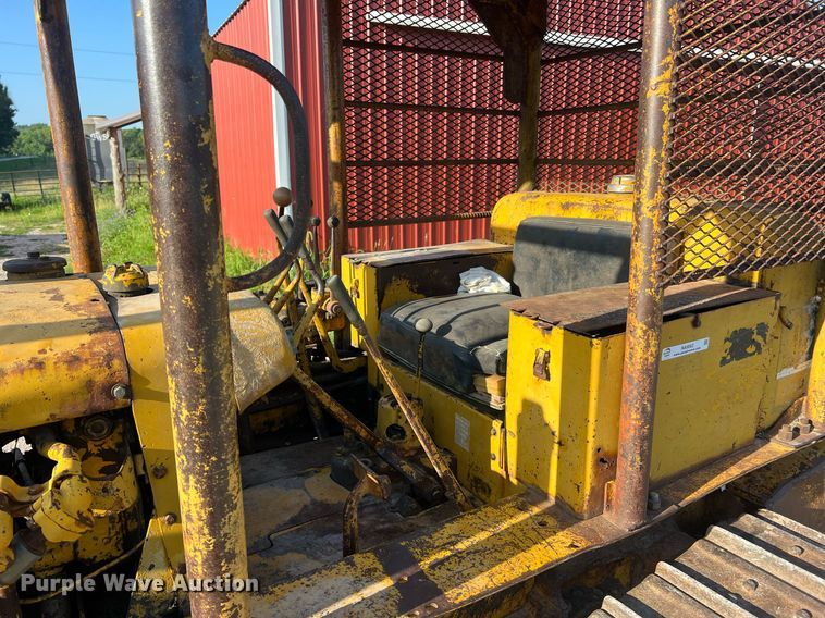 image for item NA9062 1964 Caterpillar D4D  dozer