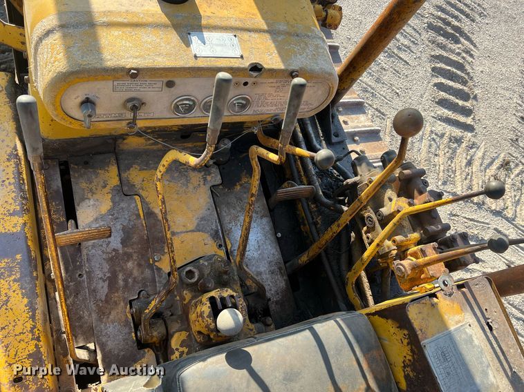 image for item NA9062 1964 Caterpillar D4D  dozer