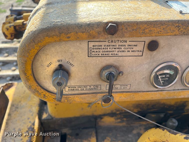 image for item NA9062 1964 Caterpillar D4D  dozer