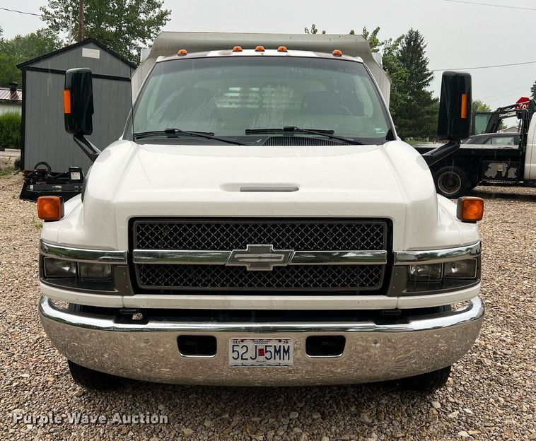 image for item NA9075 2005 Chevrolet C5500  dump truck