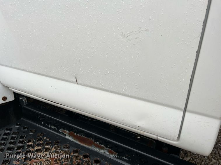 image for item NA9075 2005 Chevrolet C5500  dump truck