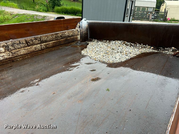 image for item NA9075 2005 Chevrolet C5500  dump truck