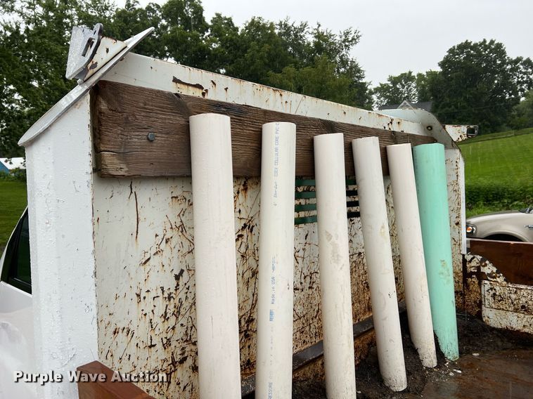 image for item NA9075 2005 Chevrolet C5500  dump truck