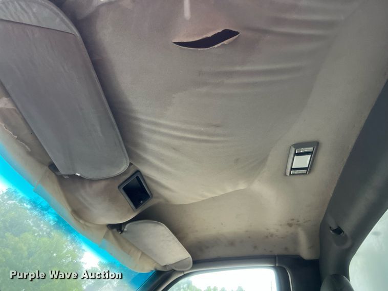 image for item NA9075 2005 Chevrolet C5500  dump truck