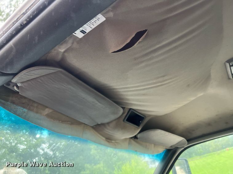 image for item NA9075 2005 Chevrolet C5500  dump truck