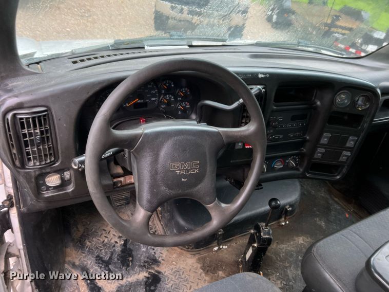 image for item NA9075 2005 Chevrolet C5500  dump truck