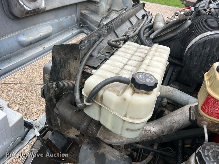 image for item NA9075 2005 Chevrolet C5500  dump truck