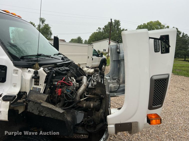 image for item NA9075 2005 Chevrolet C5500  dump truck