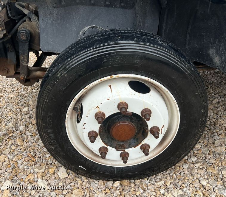 image for item NA9075 2005 Chevrolet C5500  dump truck