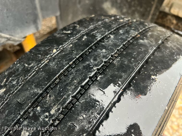 image for item NA9075 2005 Chevrolet C5500  dump truck