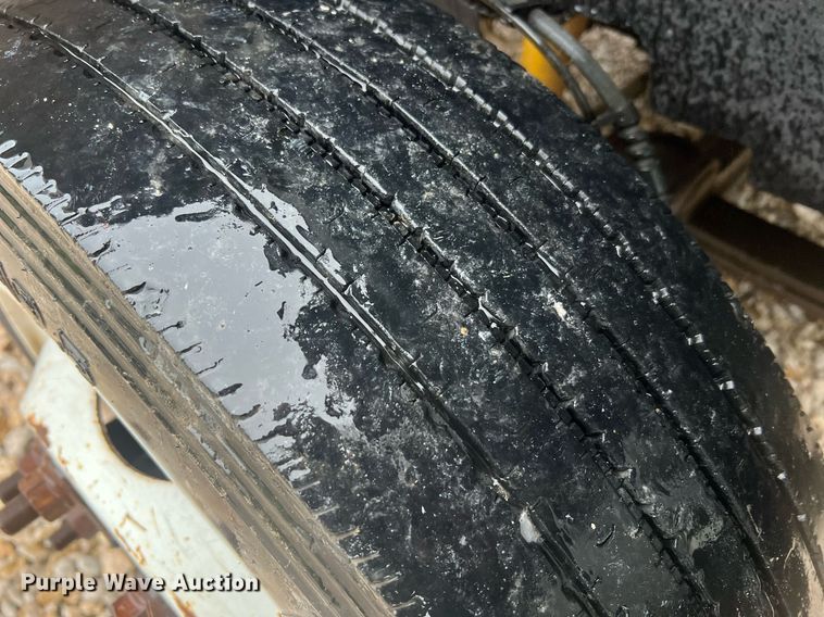 image for item NA9075 2005 Chevrolet C5500  dump truck