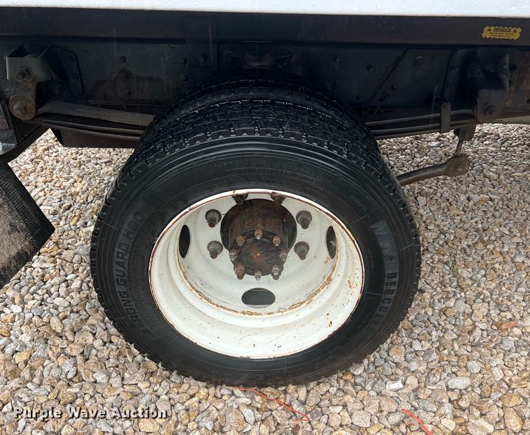 image for item NA9075 2005 Chevrolet C5500  dump truck