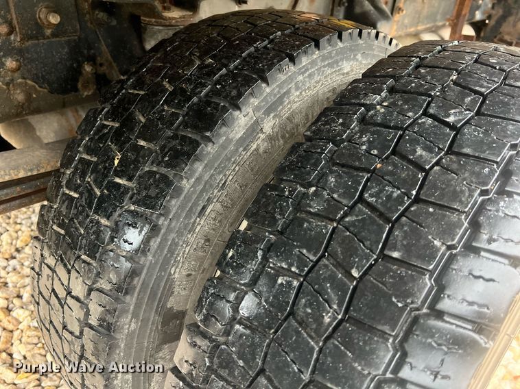 image for item NA9075 2005 Chevrolet C5500  dump truck