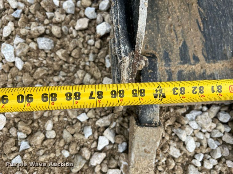 image for item NI9001 2020 Takeuchi TL12R2 tracked skid steer loader