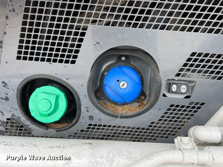 image for item NI9001 2020 Takeuchi TL12R2 tracked skid steer loader