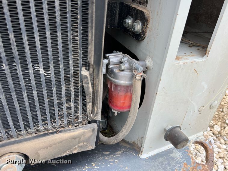 image for item NI9001 2020 Takeuchi TL12R2 tracked skid steer loader