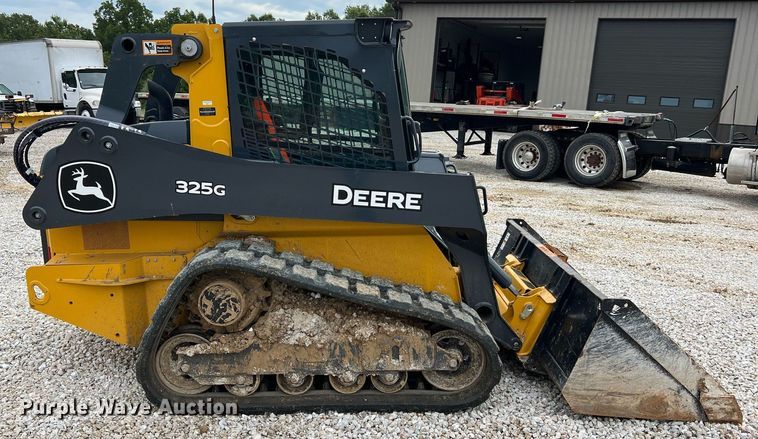 image for item NI9002 2022 John Deere 325G tracked skid steer loader