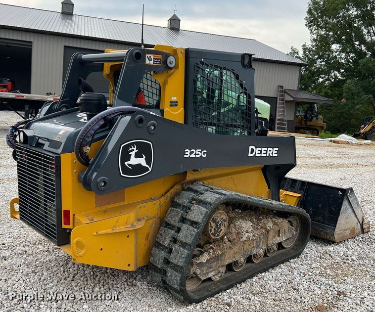 image for item NI9002 2022 John Deere 325G tracked skid steer loader