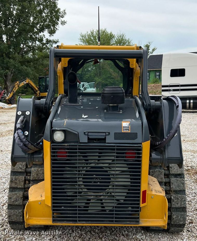 image for item NI9002 2022 John Deere 325G tracked skid steer loader