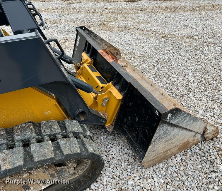 image for item NI9002 2022 John Deere 325G tracked skid steer loader