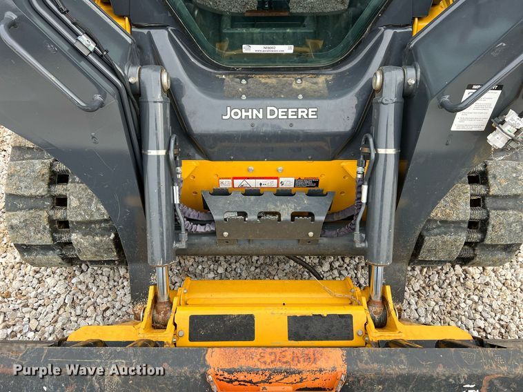 image for item NI9002 2022 John Deere 325G tracked skid steer loader