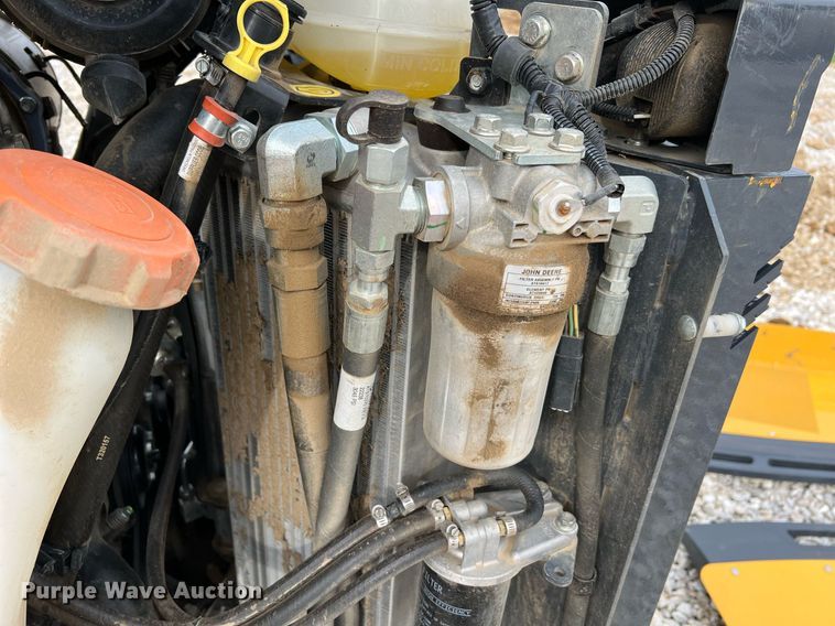 image for item NI9002 2022 John Deere 325G tracked skid steer loader