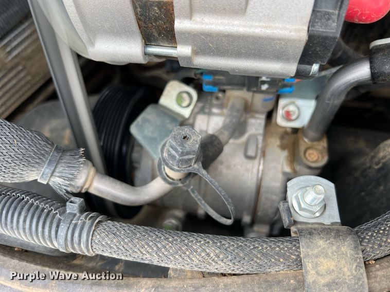 image for item NI9002 2022 John Deere 325G tracked skid steer loader