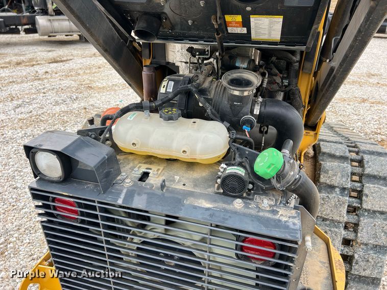 image for item NI9002 2022 John Deere 325G tracked skid steer loader