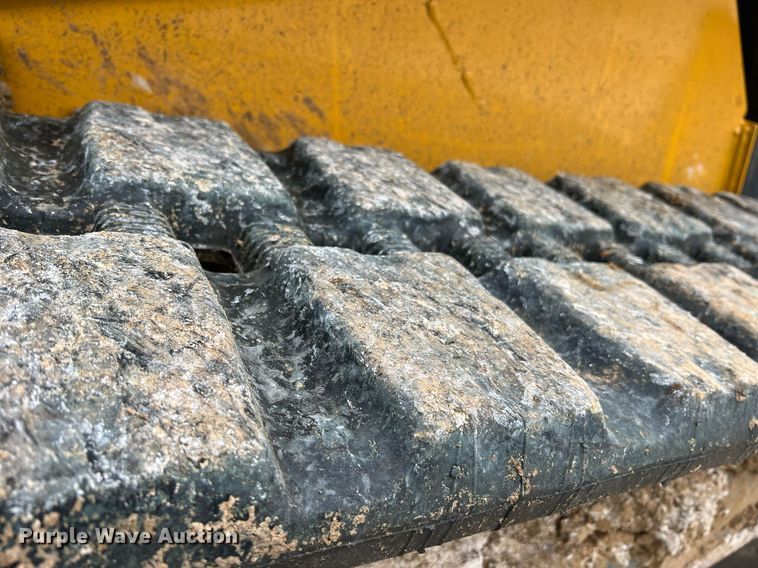 image for item NI9002 2022 John Deere 325G tracked skid steer loader