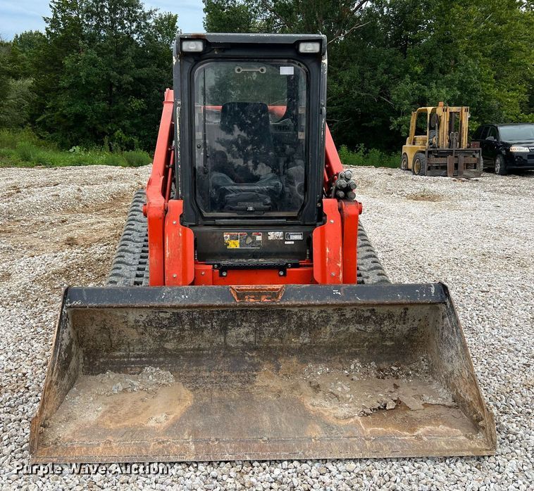 image for item NI9005 2019 Kubota SVL95-2S tracked skid steer loader