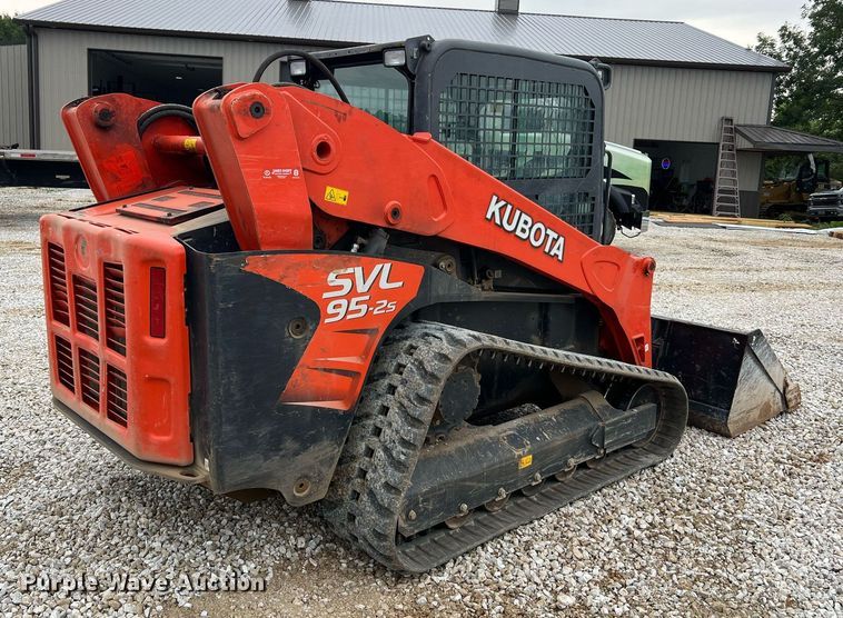 image for item NI9005 2019 Kubota SVL95-2S tracked skid steer loader