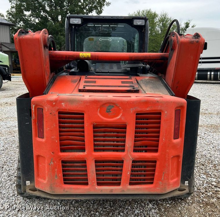 image for item NI9005 2019 Kubota SVL95-2S tracked skid steer loader